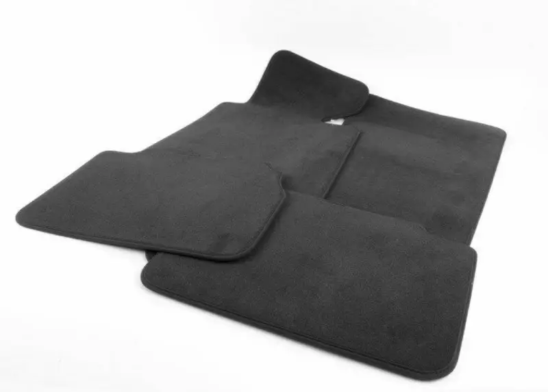 Jeu de tapis de sol velours (couleur au choix) pour BMW X3 E83 Top Vente