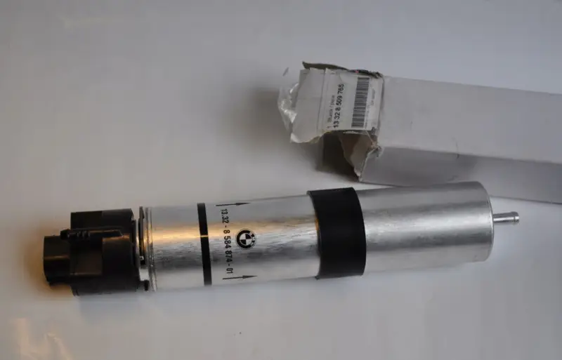 Affaire À Saisir Filtre a carburant avec chauffage pour BMW Série 3 E90 E91 E92 E93 Diesel