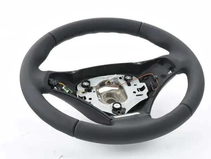 Volant en cuir BMW pour BMW Série 1 E81 E82 E87 E88 Nouvelle Collection