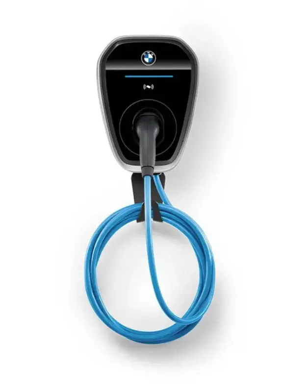 Acheter Direct Wallbox Plus (GEN4) avec cable (monophasé / triphasé au choix) pour BMW X1 U11 X2 U10 (iX1 eDrive20 /iX1 eDrive30 / 25e / 30e)