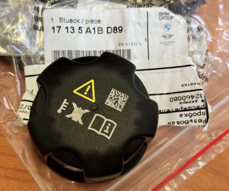 Achetez Aujourd’hui Bouchon fileté pour vase d’expansion pour BMW Série 2Active Tourer F45 Gran Tourer F46