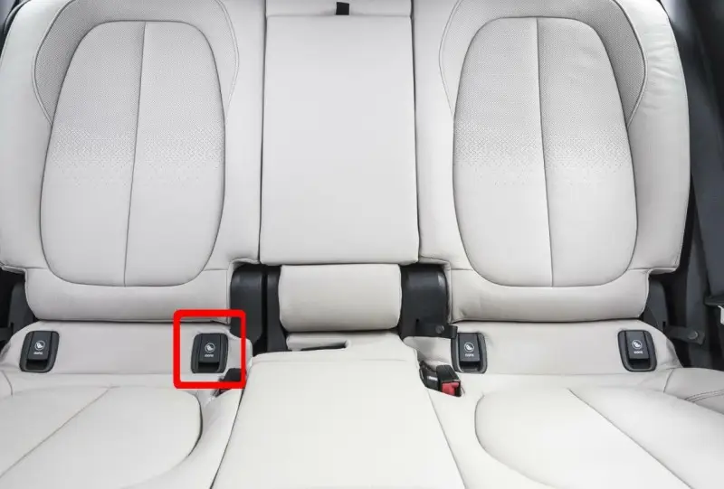 Achetez Aujourd’hui Cache isofix de banquette arrière pour BMW X1 U11