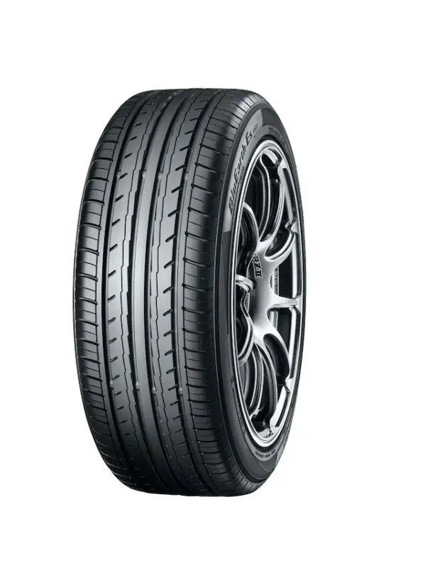 Commander Maintenant YOKOHAMA BLUEARTH ES ES32Premium